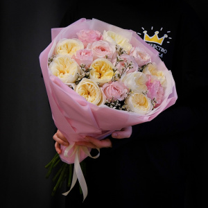 Пионовидные розы в нежных оттенках, 15 штучек (Английские розы Дэвида Остина)