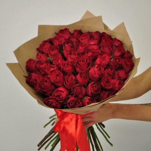 51 красная роза в букете "Африканская страсть"
