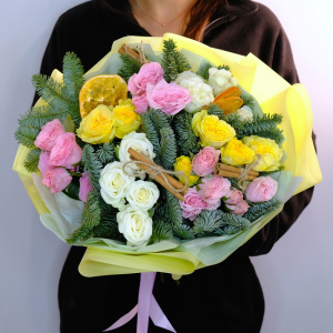 Кустовые розы и нобилис