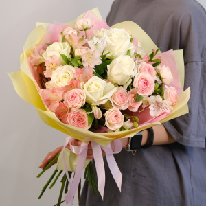 Розы и альстромерии в нежном букете "Нежная элегия"