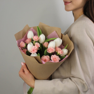 Букетик с тюльпанами и розочками