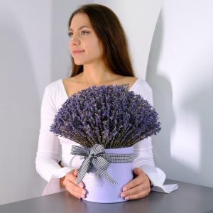 Лаванда в сиреневой коробочке
