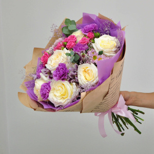 Пурпурный букет с пионовидными розами "Сиреневая песнь"