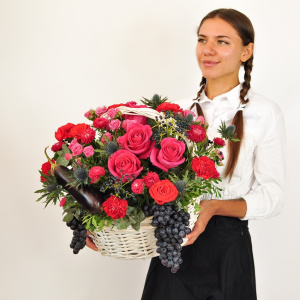 Ароматные розы Пинк Флойд в корзине "Сказки Осени"