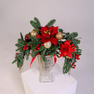 Новогодняя композиция из нобилиса в вазе "Обыкновенное чудо"