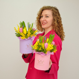 Тюльпаны, мимоза и мускари в коробочке. Корпоративные подарки на 8 марта. Цена от 10 шт.