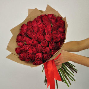 51 красная роза в букете "Африканская страсть"