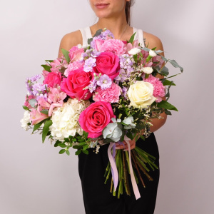 Шикарные ароматные розы Пинк Флойд в сладострастном букете "Сладкое утро"