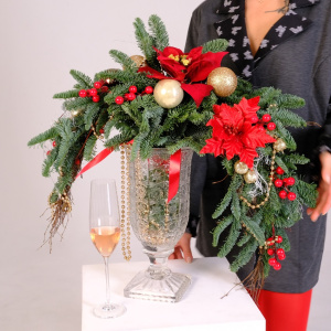 Новогодняя композиция из нобилиса в вазе "Обыкновенное чудо"