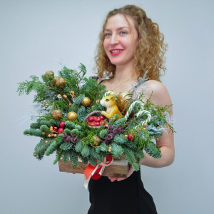 Новогодняя композиция из нобилиса «Щедрый дар»