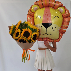 Моей львице. Дарите подсолнухи! Букет и шар