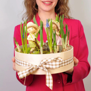 Садик с первоцветами: крокусы, мускари, нарциссы "Малыши в Саду"