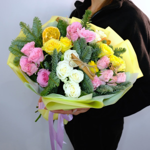 Кустовые розы и нобилис