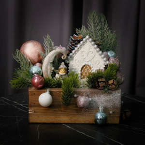 Новогодняя композиция "Путешествие в новогоднюю ночь" (искусственная)