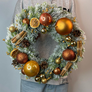 Новогодний венок с апельсинами и корицей (искусственный)