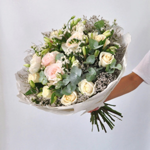 Букет белые розы "Белоснежный"