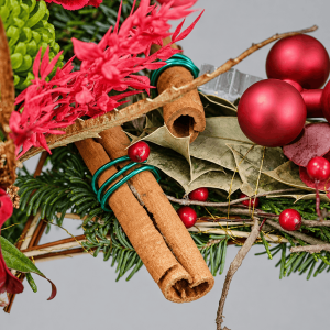 Авторский новогодний букет в форме Звезды с ароматом корицы❄️